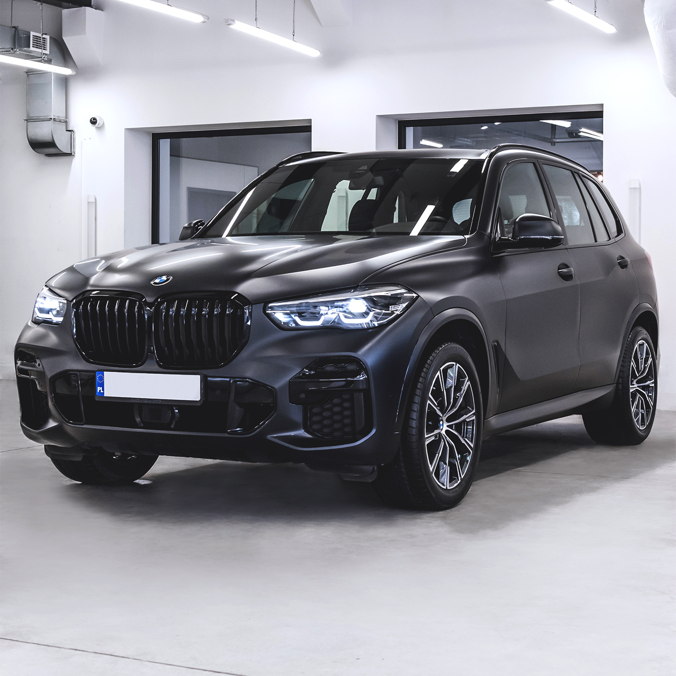 BMW X5 zabezpieczone folią ochronną Ragnarok®.