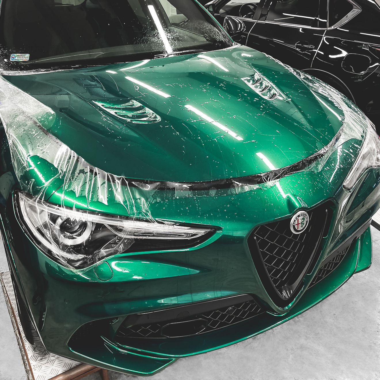 Alfa Romeo Stelvio Quadrifoglio zabezpieczona folią ochronną Ragnarok®.